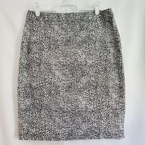 Banana Republic White Black Print Stretch Pencil Skirt w Back Zipper Size 6